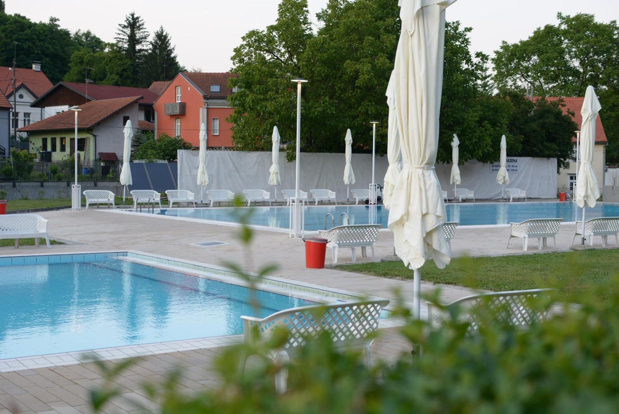 Studio Apartment Old Town Castle Самобор Екстериор снимка