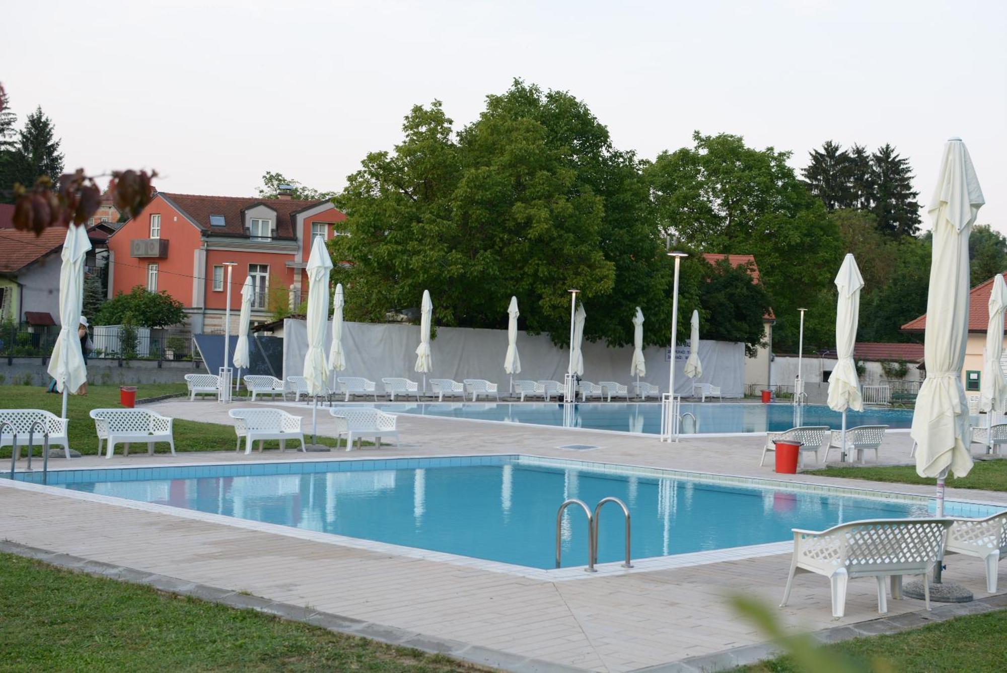 Studio Apartment Old Town Castle Самобор Екстериор снимка